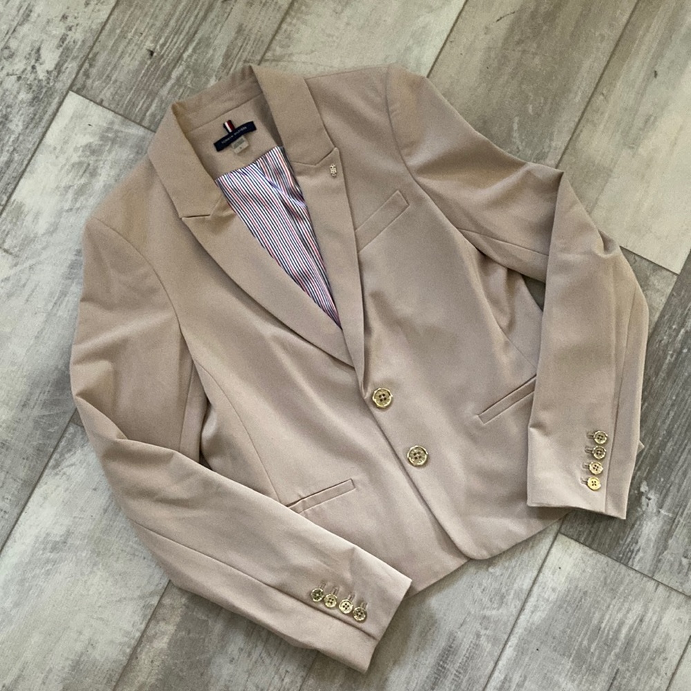NWOT Tommy Hilfiger Blazer, Cream with Gold Buttons and Silk Lined Interior